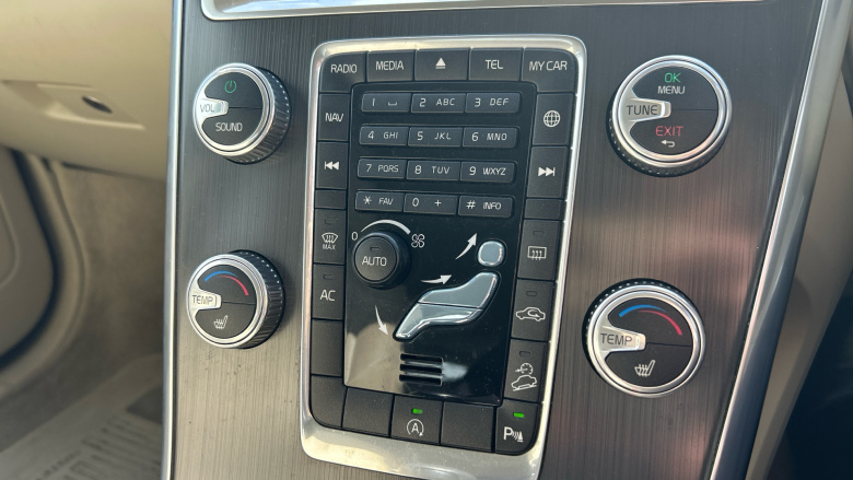 Volvo Xc60 D5 [220] SE Lux Nav 5dr AWD Geartronic Diesel Estate